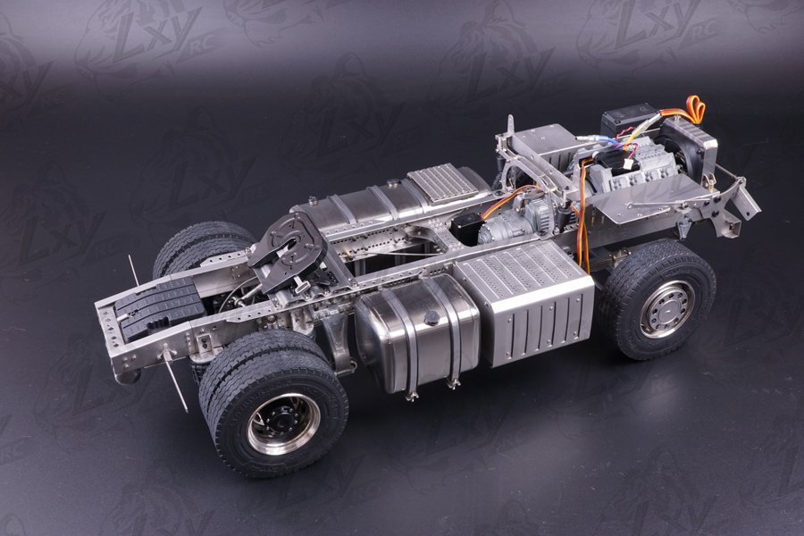 High-top Benz 2 axle tractor chassis