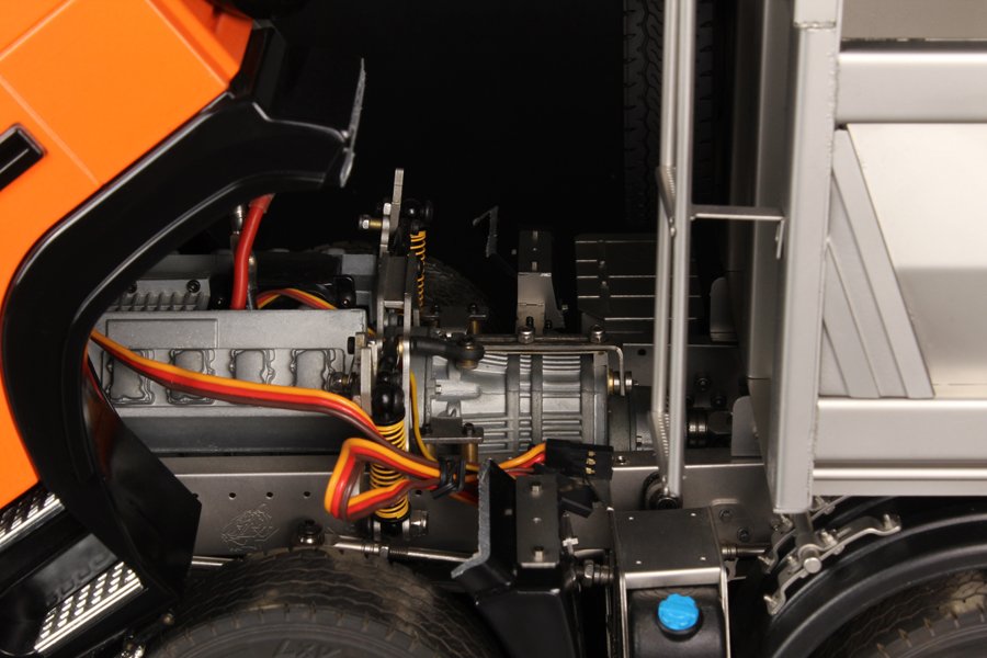 1:14 8×8 dump truck chassis