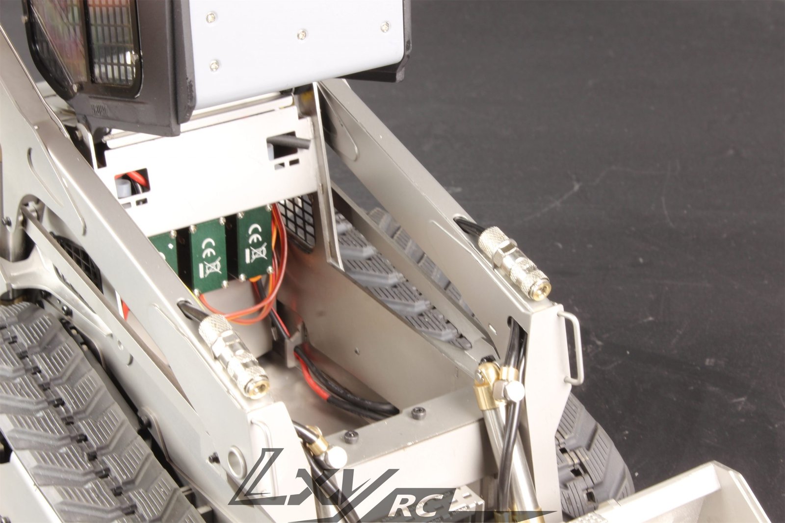 1/14 tracked skid steer loader