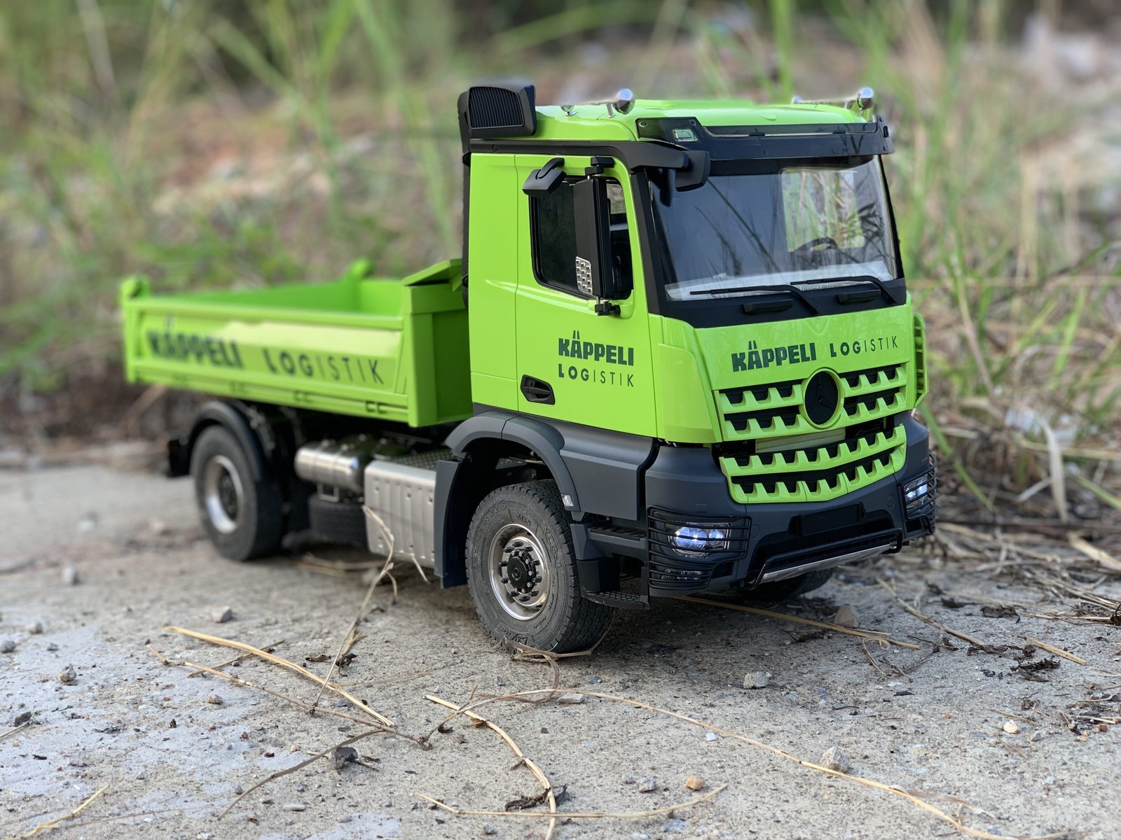Mercedes dump truck 4x4