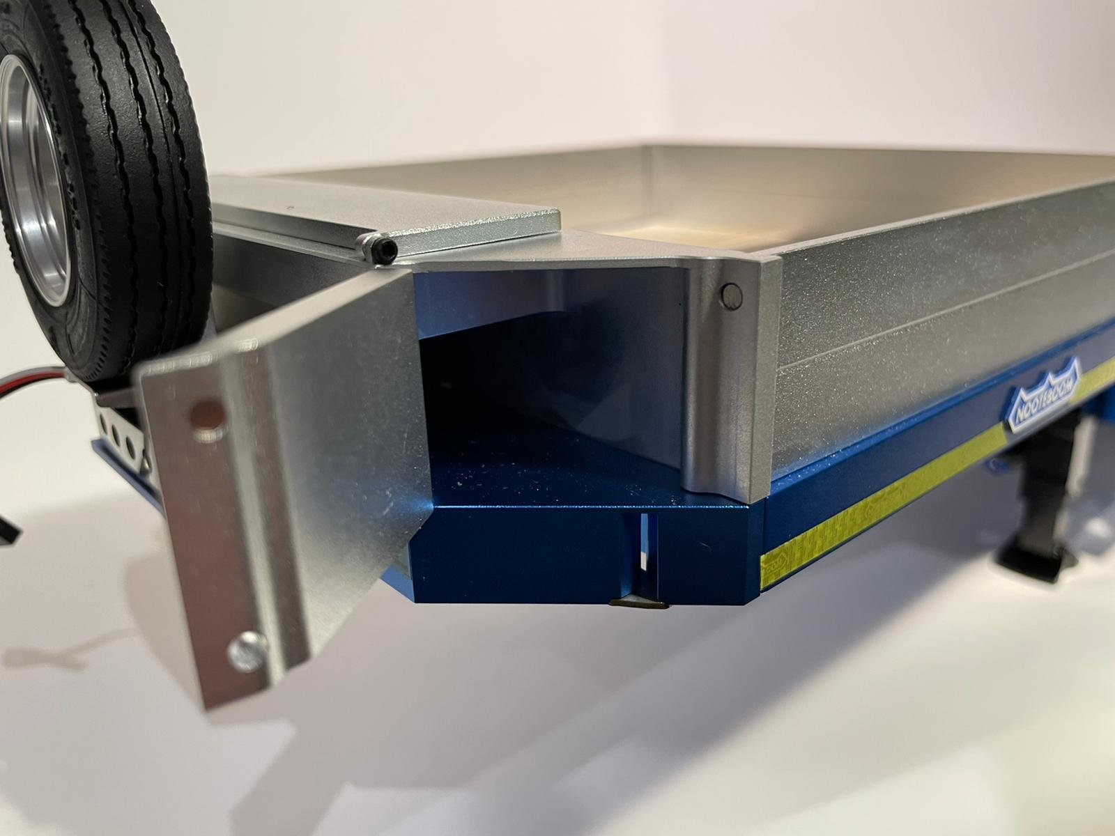 Nooxion Nooteboom trailer 3 Axle 1:14 low loader for Tamiya trucks