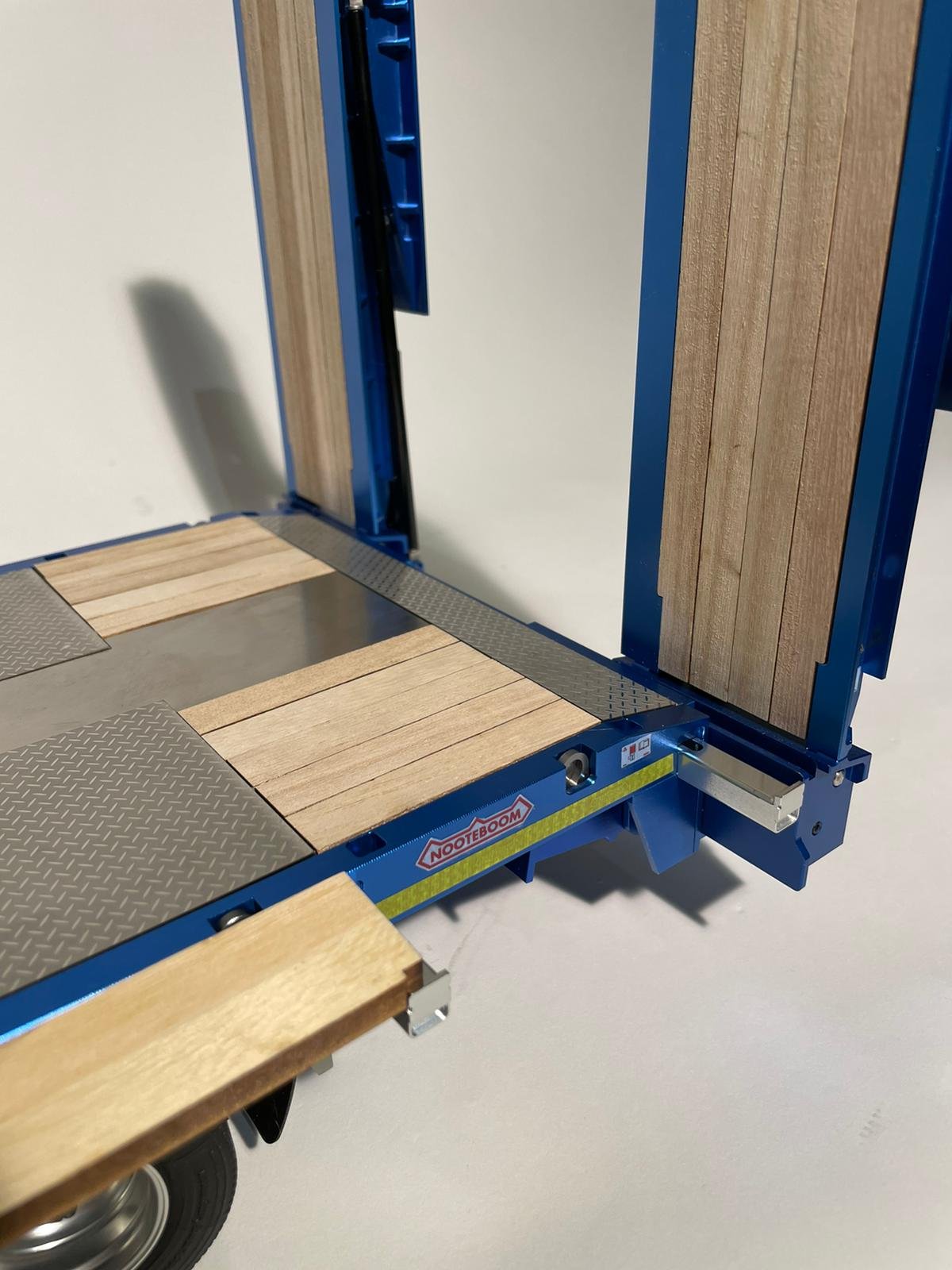 Nooxion Nooteboom trailer 3 Axle 1:14 low loader for Tamiya trucks