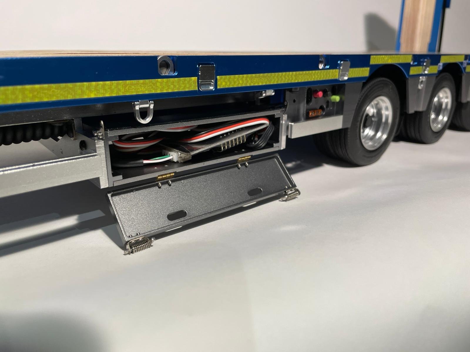 Nooxion Nooteboom trailer 3 Axle 1:14 low loader for Tamiya trucks