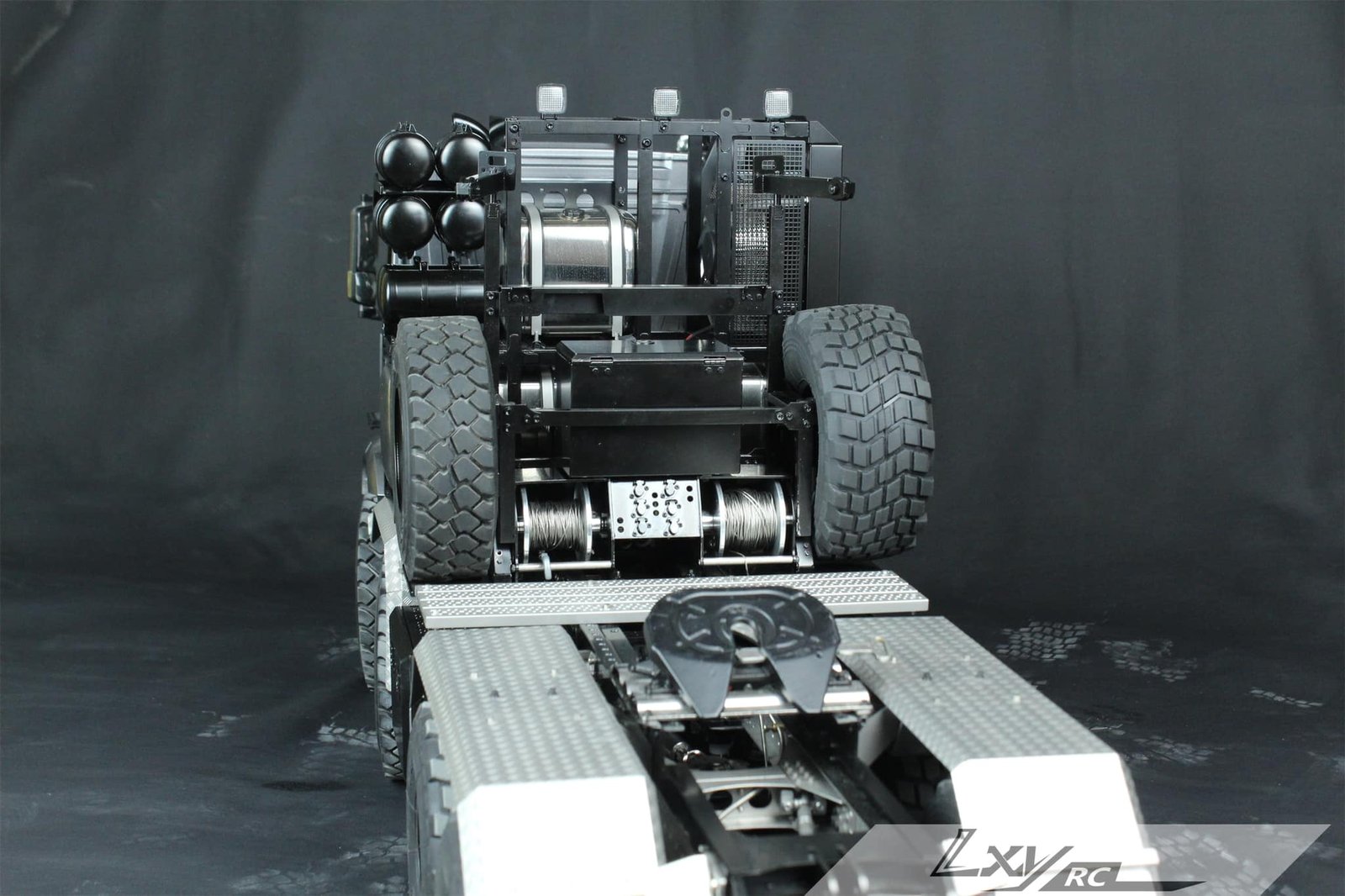 Benz 8×8 rescue truck BENZ-4663-RTR