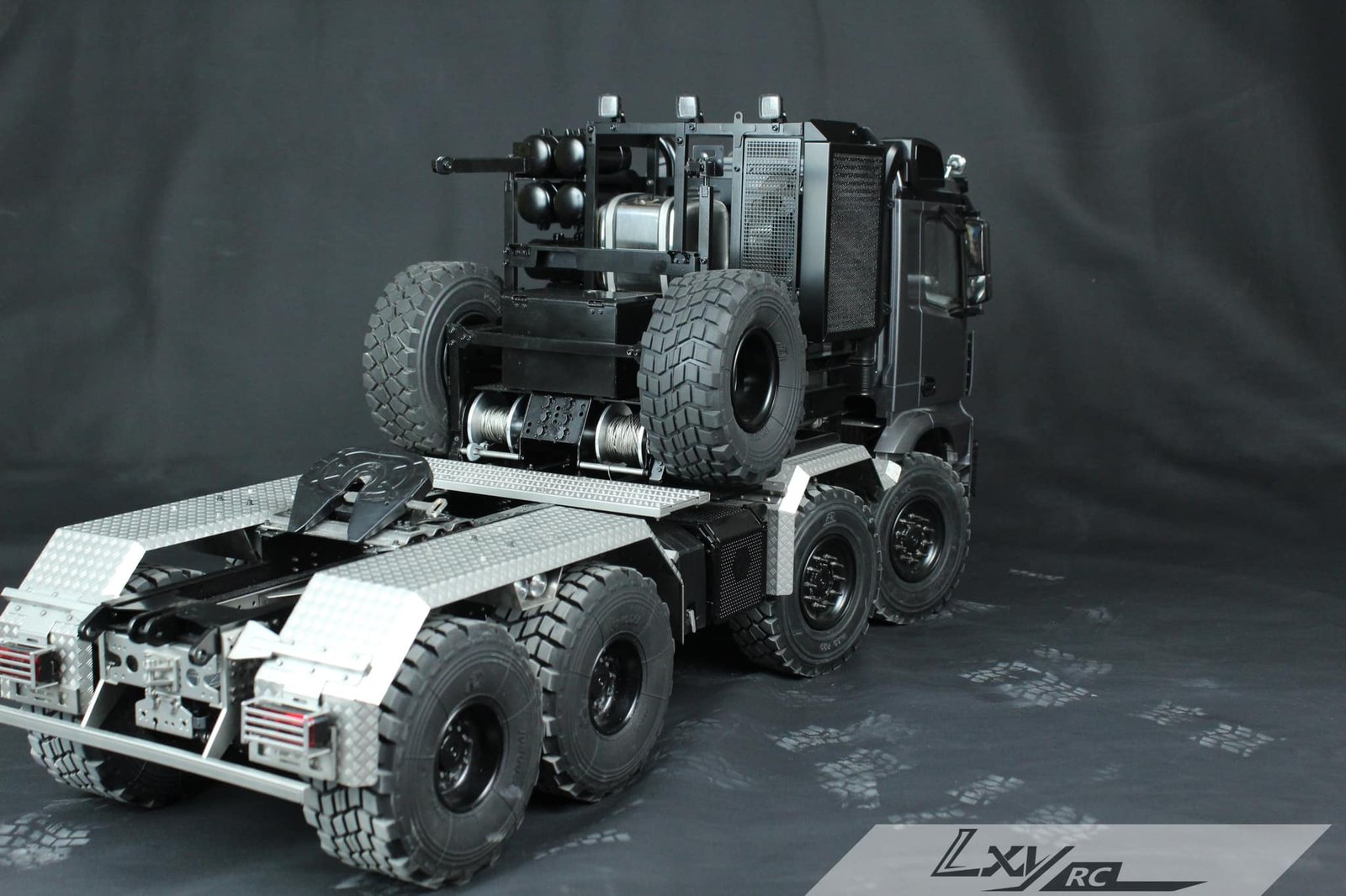 Benz 8×8 rescue truck BENZ-4663-RTR