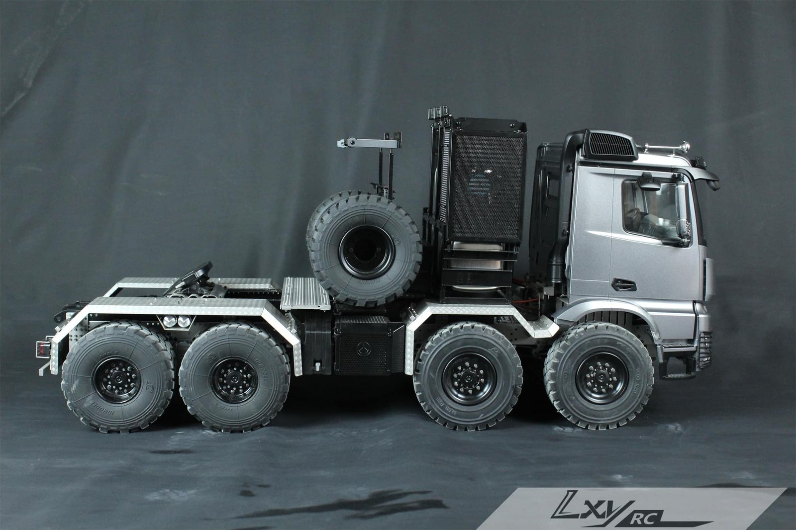 Benz 8×8 rescue truck BENZ-4663-RTR