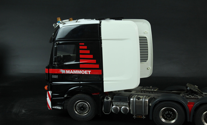 Benz side panel cabin